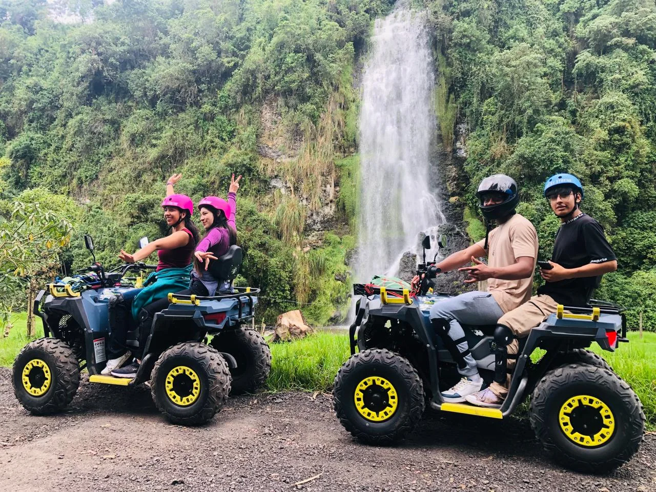 Recorrido en cuadrones cerca de Alóag